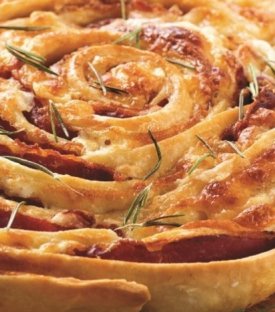 Pastırmalı sarma börek